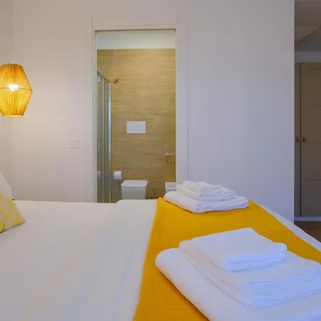Iris & Guest house
